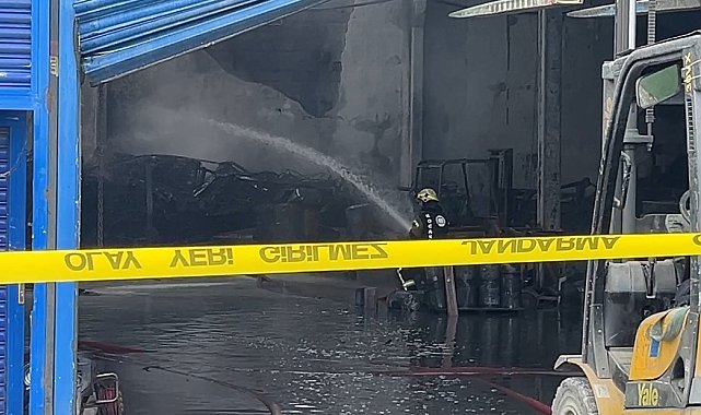 Kocaeli'de boya fabrikasında çıkan yangın kontrol altına alındı