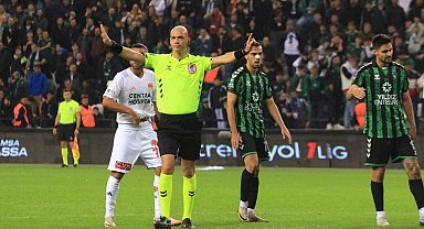 Kocaelispor en çok kartı Sakaryaspor maçında gördü