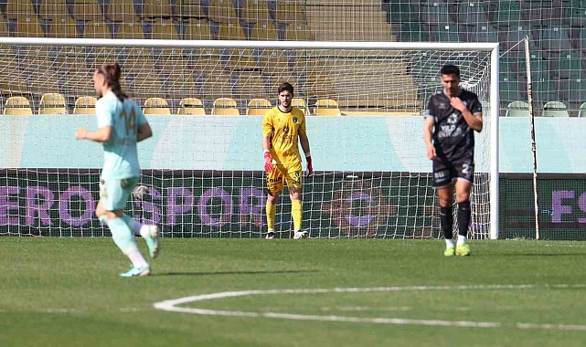 Kocaelispor, kaleci Batuhan Şen'in opsiyonunu kullanmadı