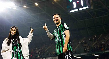 Kocaelispor'da Oğulcan Çağlayan mağlubiyetler için taraftardan özür diledi