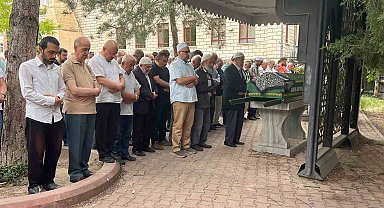 Kocası tarafından bıçaklanarak öldürülen kadın son yolculuğuna uğurlandı