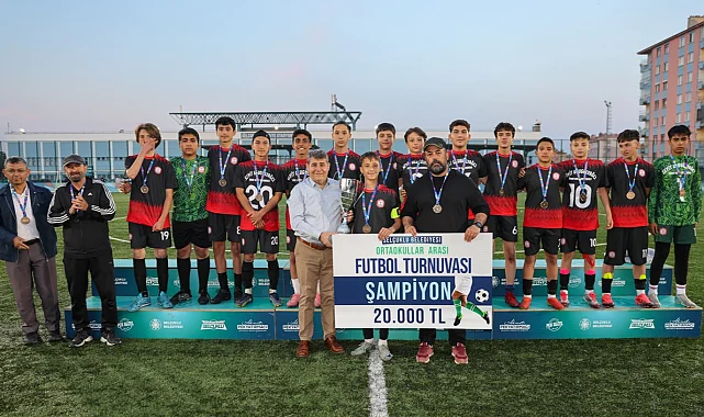 Konya Selçuklu'da ortaokulların futbol heyecanı