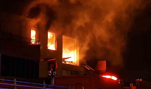 Konya'da 4 katlı apartmanda patlama ve yangın: 1'i ağır 12 yaralı