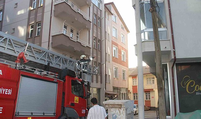 Konya'da evin kapısını açmayan yaşlı çift ekipleri alarma geçirdi