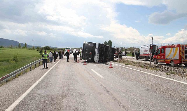 Konya'da yolcu otobüsü devrildi: 13 yaralı