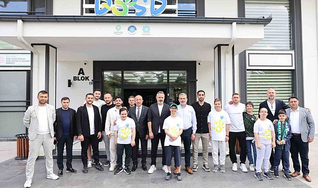 Konyaspor'dan özel çocuklara ziyaret