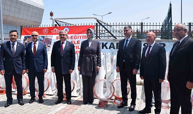 Köy okullarına spor malzemeleri dağıtılmaya başlandı