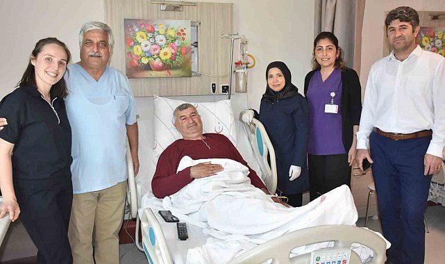 Köyceğiz'de yapılan ameliyatta hastanın safra kesesinden 491 taş çıktı