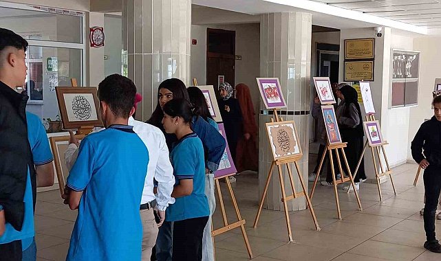 Kozluk Kız Anadolu İmam Hatip Lisesinde sanat ve farkındalık sergisi