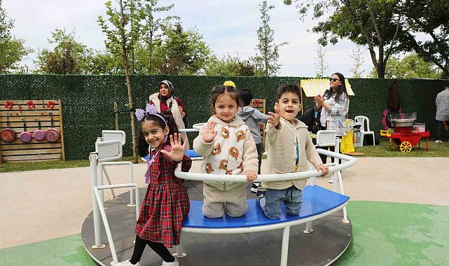 Küçükçekmece Belediyesi Bi'Mola Engelsiz Yaşam Merkezi'nde Bahar Şenliği düzenledi