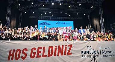 Kumluca'da halk oyunları şöleni festivale renk kattı