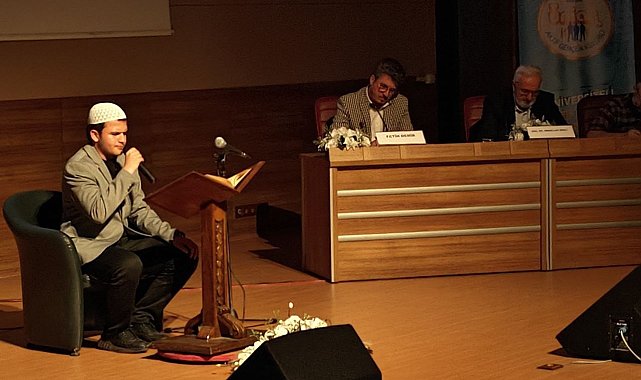 Kur'an-ı Kerim'i güzel okuyanlara ödülleri verildi