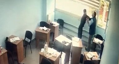 Kurs merkezinde dehşet anları kamerada: Sınıfa girip öğrenciye saldırdı