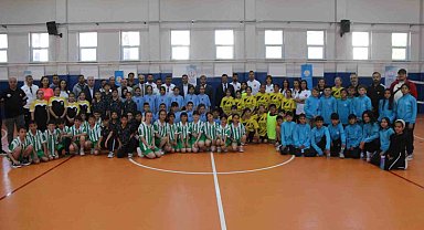 Kütahya'da "Geleneksel Çocuk Oyunları ve İlkokul Fiziksel Yeterlilik Oyunları" yarışmaları başladı