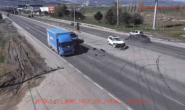 Kütahya'daki trafik kazaları kameralara yansıdı