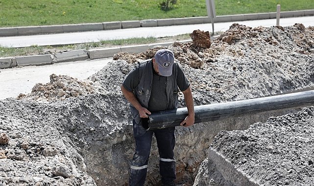 Kütahya'nın Akkent Mahallesi'nde 600 metrelik içme suyu hattı yenileniyor