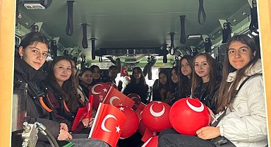 Liseli öğrencilerden Söğüt Jandarma Ulaştırma Eğitim Merkezi Komutanlığına anlamlı ziyaret