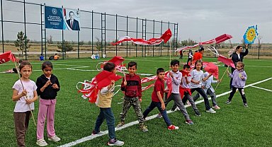 Mahmudiye'de uçurtma şenliği coşkusu yaşandı