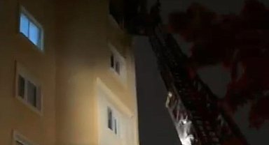 Malatya'da apartman yangını: Hamile kadın ve eşi hastaneye kaldırıldı