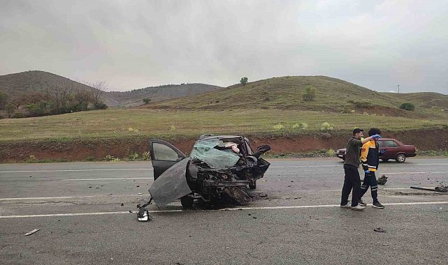 Malatya'da hafif ticari araç ile otomobil çarpıştı: 2 ölü, 2 yaralı