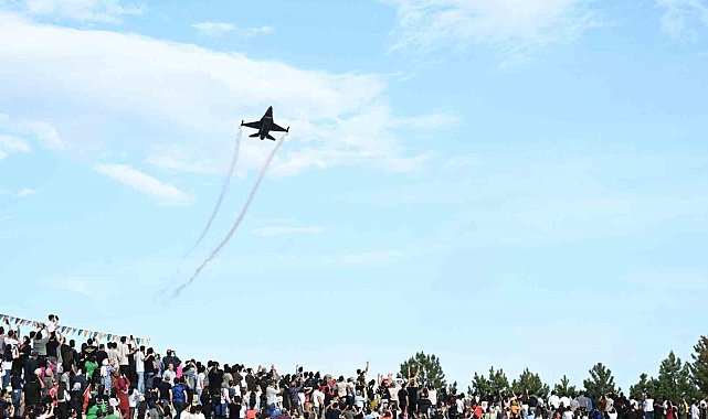 Malatya'da SOLOTÜRK gösterisi nefes kesti