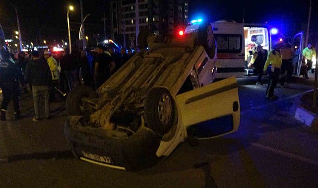Malatya'da üç aracın karıştığı kazada 4 kişi yaralandı