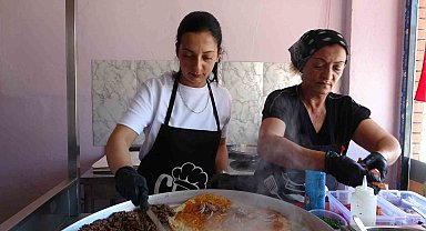Malatya'nın tek kadın tantuni ustası azmiyle takdir topluyor