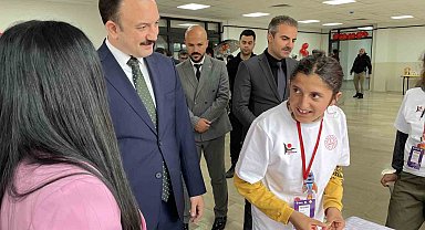 Malazgirt'te özel öğrencilerden "TÜBİTAK 4006 Bilim Fuarı"