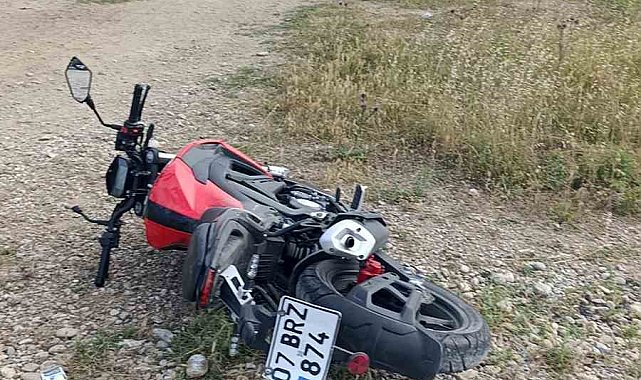 Manavgat'ta motosiklet devrildi: 1 yaralı