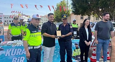 Manavgat'ta örnek sürücülere plaket verildi