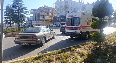 Manavgat'ta otomobil ile elektrikli bisiklet çarpıştı: 2 yaralı