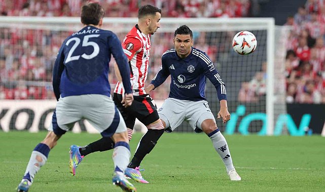 Manchester United, İspanya'da farklı kazandı