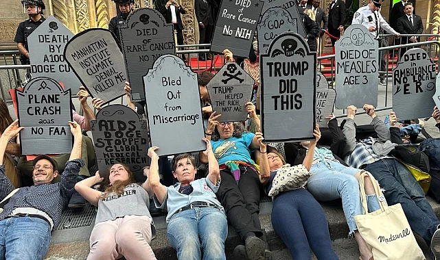 Manhattan'da 'Milyarder Galasına' protesto şoku!