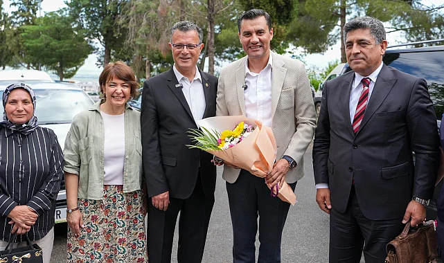 Manisa Alaşehir'de Başkan Zeyrek muhtarlarla buluştu