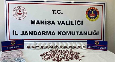Manisa'da 2 bin 415 adet uyuşturucu hap ele geçirildi