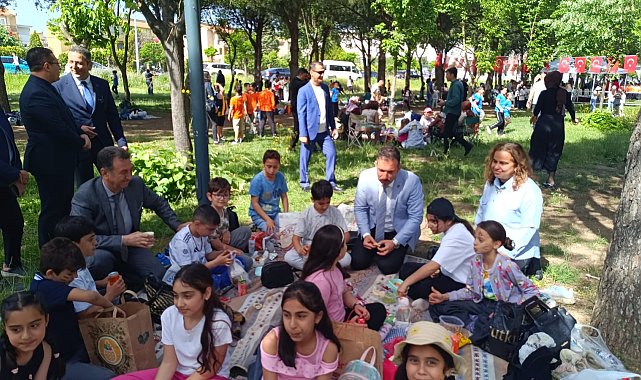 Manisa'da 33 okulun öğrencileri Çocuk Şenliği ve piknikte buluştu