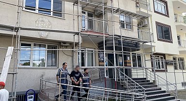 Manisa'da aracından uyuşturucu çıkan şahıs tutuklandı