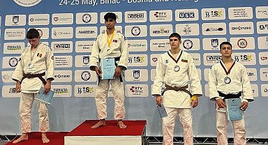 Manisalı öğrenciler başarılarıyla göz kamaştırıyor