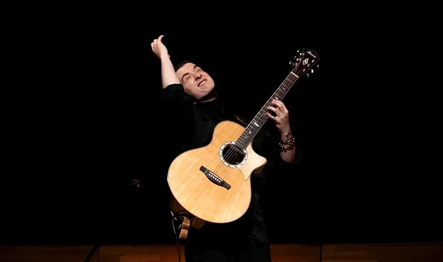Marcin, ilk Türkiye turnesinde İzmirlileri büyüledi