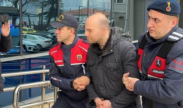 Market çalışanına "Başımıza ne geldiyse kapalılar yüzünden geldi" diyen öğretmene beraat kararı