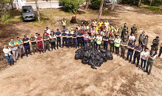 Marmaris 'Orman benim ' diyerek bir saatte bir römork dolusu çöp topladı