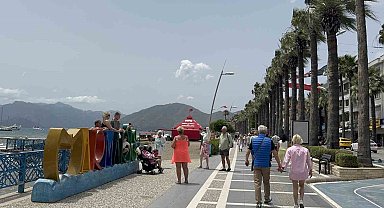 Marmaris'te kuvvetli rüzgar etkili oluyor