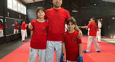 Maya ve Lara 8 dil biliyor, karetede dünya şampiyonluğunu hedefliyor