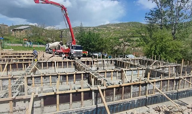 Mazgirt'te depreme dayanıksızlığı nedeni ile yıkılan okul yeniden yapılıyor