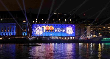 McVitie's Çikolatalı Digestives 100. yılında lezzeti kültürle harmanlayan muhteşem kutlamalarıyla dünya sahnesinde