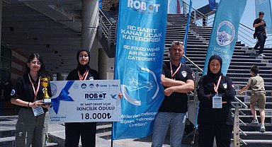 MEB Robot Yarışmasında Edremit'ten büyük başarı