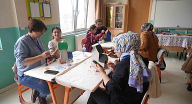 MEB'in 'Ailemle Eğitim Yolculuğum' projesiyle veliler ve öğrenciler atölyede buluştu