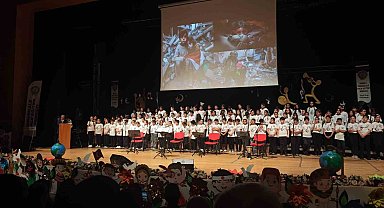 Meclisin 105 yaşında 105 çocuktan beğenilen konser