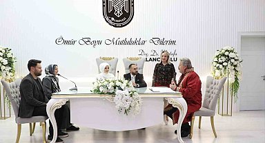 Melikgazi Belediyesi'nde 1 günde 60 nikah gerçekleşti