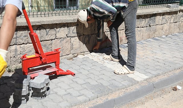 Melikgazi, İldem'e konforlu yaya yolları yapıyor
